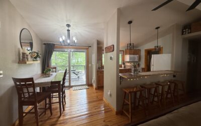 Lakefront Cabin in Camdenton at Lake of the Ozarks – Cozy Retreat